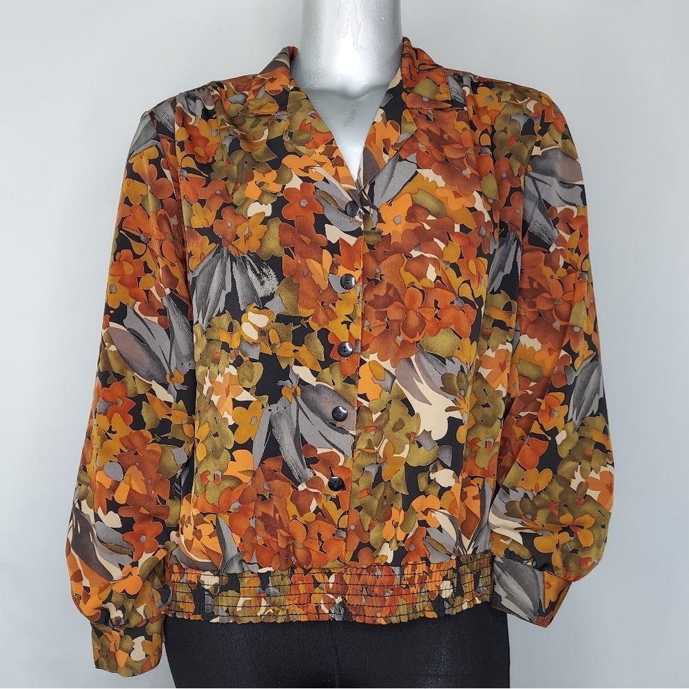 Lori of California Vintage Top 1X Orange Floral Button Band Hem